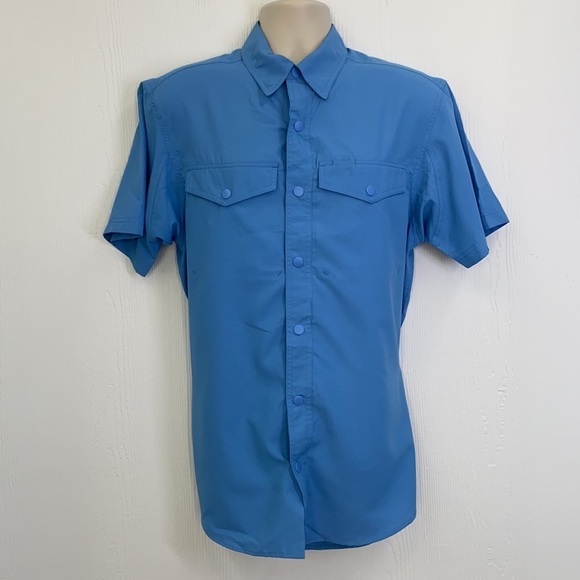 Duluth Trading Company - Baby Blue Polyester Short Sleeve Button Up Size Med - Picture 2 of 10